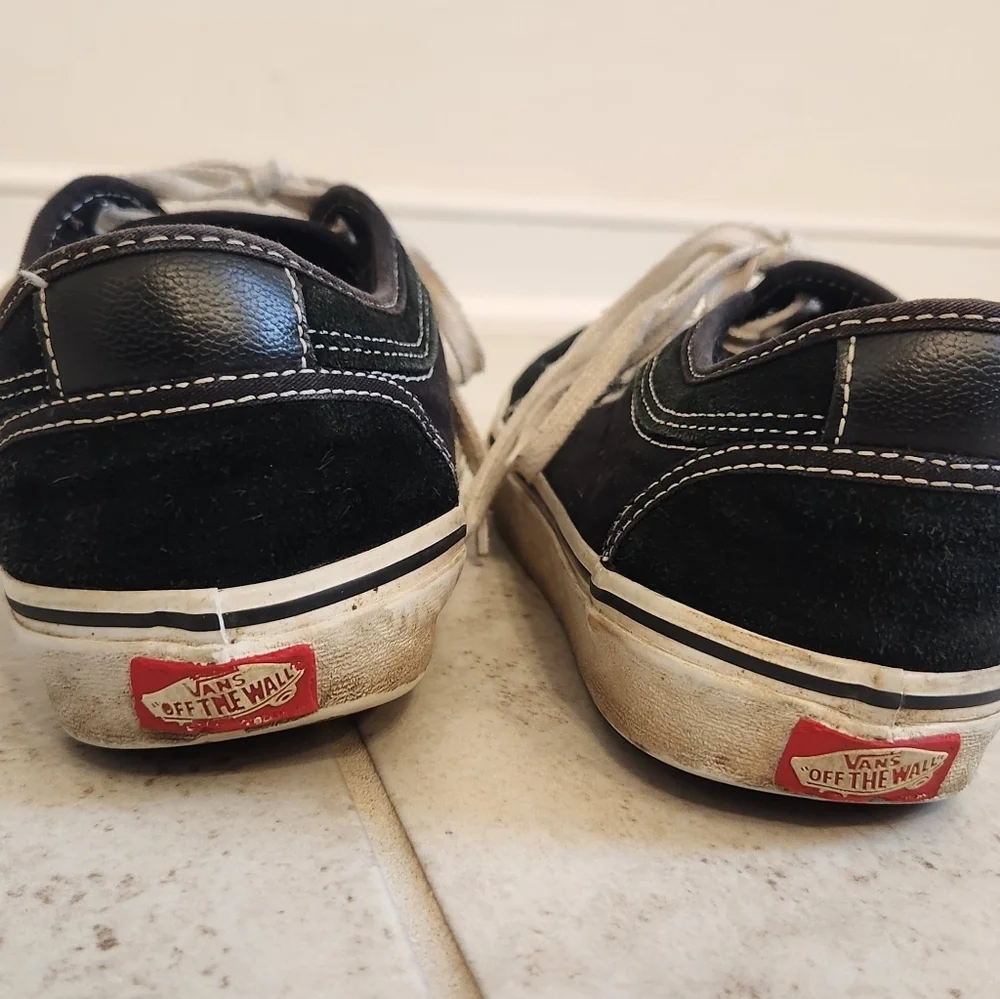 Black White Canvas Sneaker Shoe‎ VANS Mens Size 8.5 READ